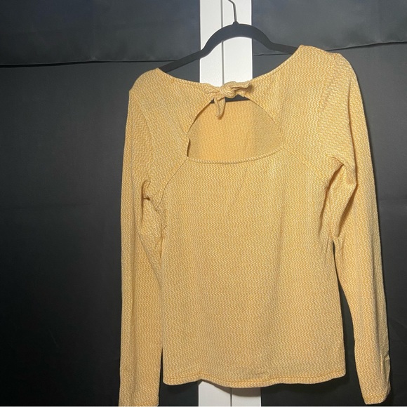 Stitch Fix Kaileigh Cutout Knit Top Size L or XX Large NWOT - Picture 3 of 5